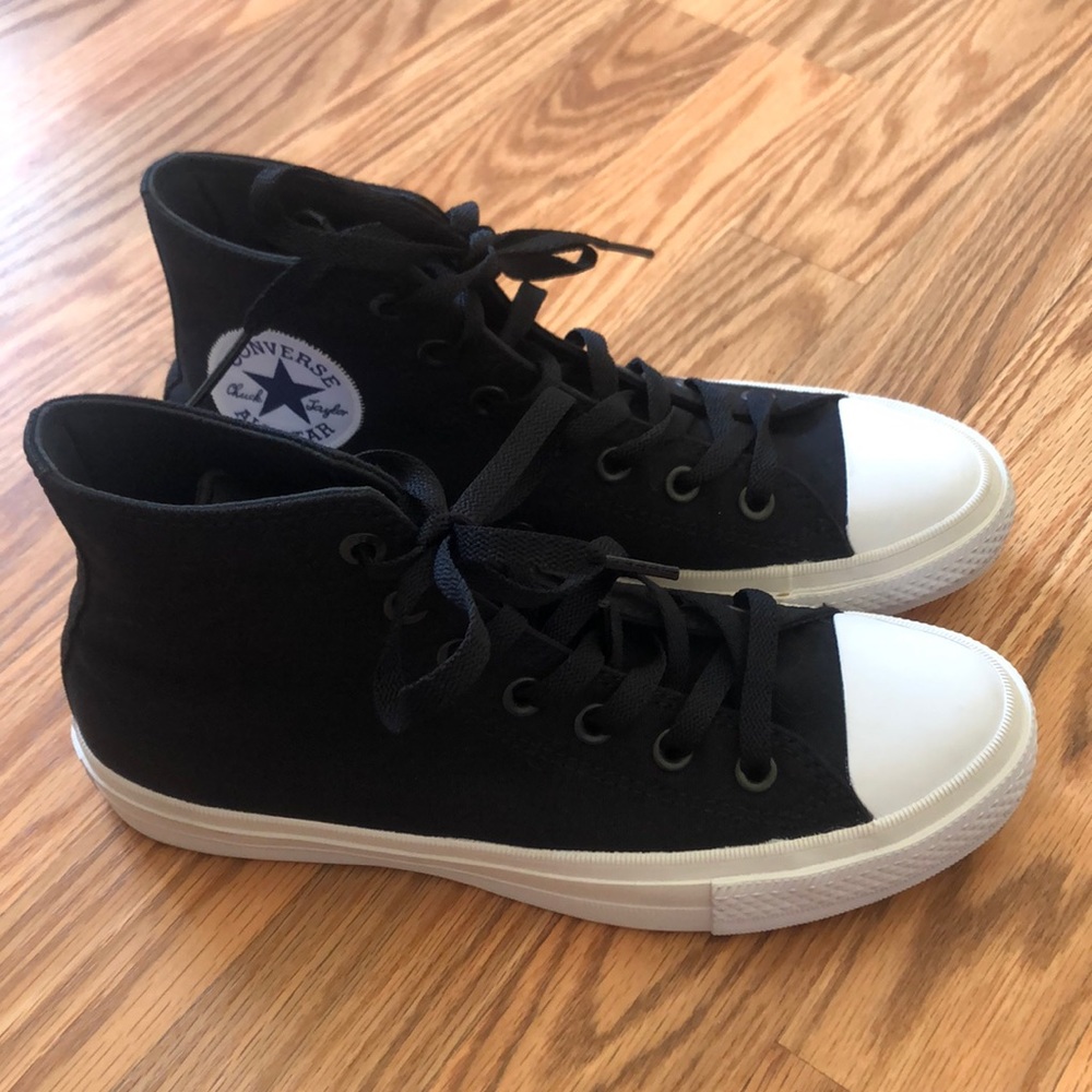 Converse high tops 🔴🔴 SALE!!!!